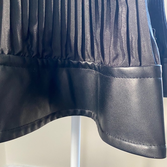 Chic Drop waist LBD with vegan leather trim - Picture 4 of 13